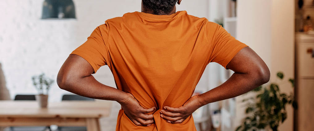 Schmerzen im unteren Rücken – Ursachen und Behandlung